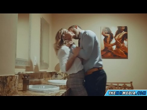 ❤️ Když vás na veřejných záchodcích svádí prsatá blondýna. ❤️ Tvrdé porno u cs.eviewporn.ru ❤
